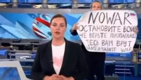 VIDEO // Protest în direct la televiziunea rusă Pervîi Kanal: „Opriti razboiul! Aici vă mint”